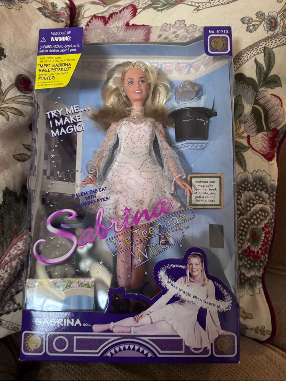 Vintage 1997 Kenner Sabrina the Teenage Witch “I Make Magic” fashion doll, model